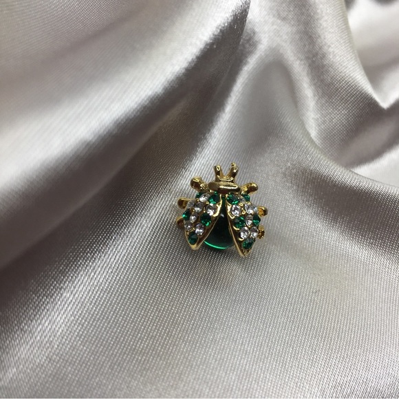 Vintage Green Ladybug Pin Brooch Green & Clear Rhinestones on Gold Tone Metal - Picture 1 of 11